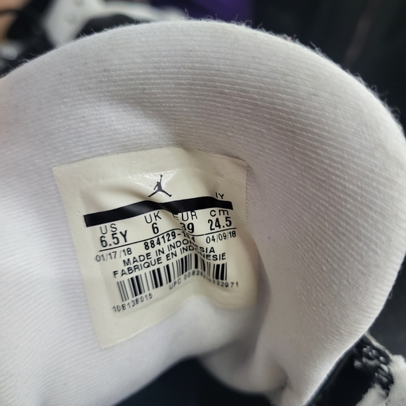 Jordan 13 - Picture 4 of 4